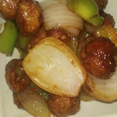 A picture of Chilli soya chunks.