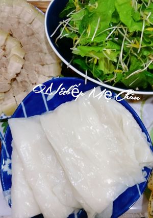 Hình của món Bánh ướt thịt luộc chấm mắm cá cơm.