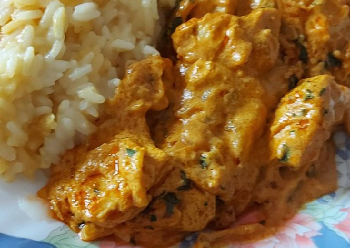 Pollo al curry con arroz