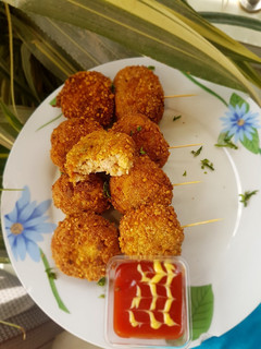 A picture of Chicken nuggets.