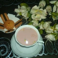 A picture of Kashmiri chai☕.