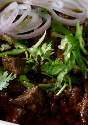 A picture of Kaleji masala.