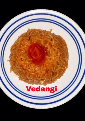 A picture of Onion Tomato Maggie.
