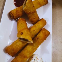 A picture of Vegetable Rolls.