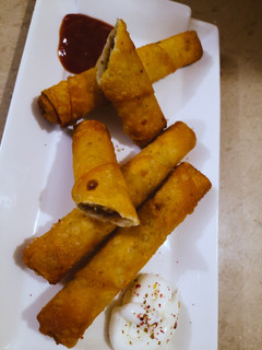A picture of Vegetable Rolls.