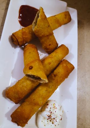 A picture of Vegetable Rolls.
