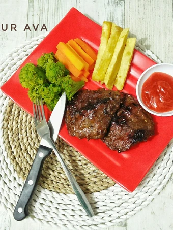 Langkah Gampang Membikin Resep Beef Steak yang  Bikin Ketagihan Anti Ribet, Bisa Manjain Lidah