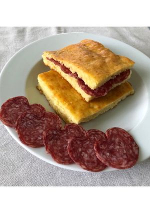 Foto di Pizza bassa al formaggio 🧀