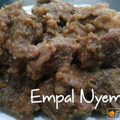 A picture of Empal Nyemek.