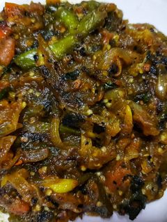 বেগুন ক্যাপ্সিকাম ভর্তা (Begun capsicum bharta recipe in Bengali) রেসিপির প্রধান ছবি