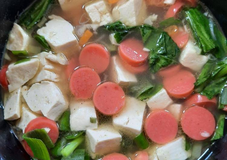 Langkah Mudah untuk Menyiapkan Sup tahu sosis ala anak kost simple nikmat Anti Gagal