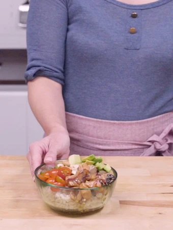 Easy Steps to Make “Poke” salad with lemon and olive oil from Spain dressing the So Delicious So Delicious