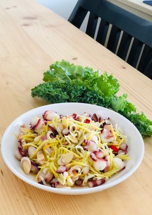 Hình của món Gỏi bạch tuột.
