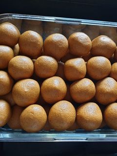 बेसन के लड्डू (besan ke ladoo recipe in Hindi) रेसिपी मुख्य फोटो