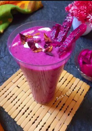 A picture of Dragon apple smoothie.