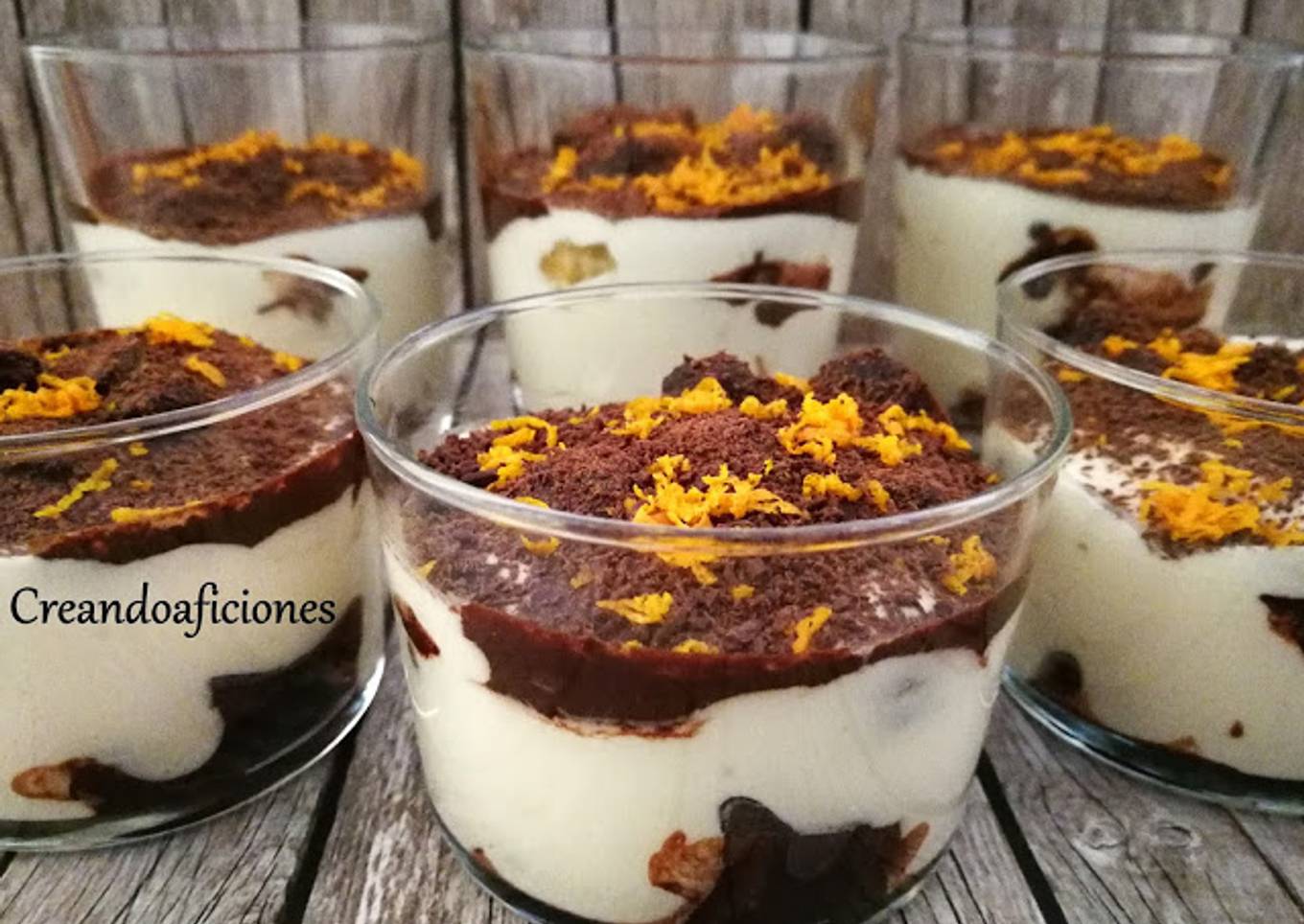 Tiramisú de chocolate y naranja