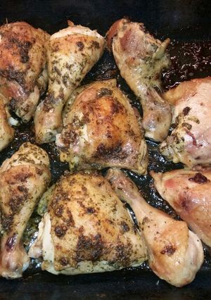 Una foto de Muslos de pollos al horno