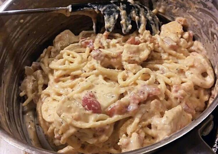 Simple Way to Make Perfect Rosey Chicken Spaghetti Alfredo