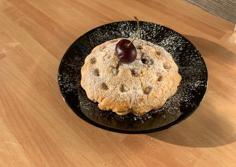 Cherry Pie - Crostata con Crema di Ricotta e Confettura di Ciliegie