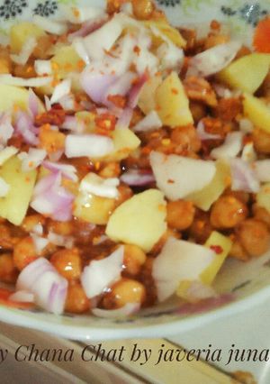 A picture of Saucy Chana chat.