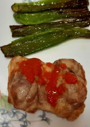 Una foto de Pollo con pimientos y mojo rojo, en airfryer
