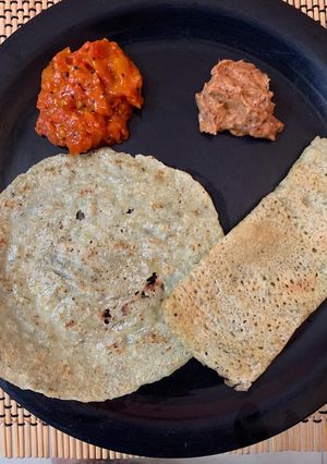 A picture of Lapsi moong dhal dosa.