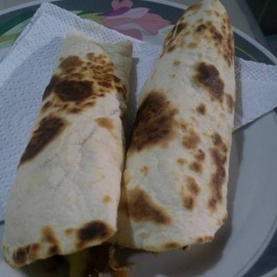 Burrito de pollo con champiñones Receta de Mayra Diaz- Cookpad