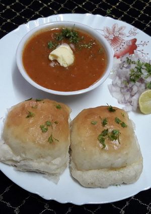पावभाजी (Pav Bhaji Recipe In Marathi) रेसिपी चे मुख्य फोटो