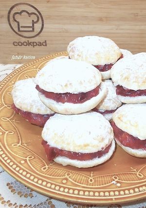 Karamellizált szilvás desszert recept fotója