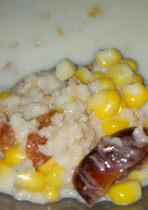 Foto resep Sarapan Oatmeal Jagung Kurma dan Kismis