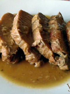 Una foto de 📌Cinta de lomo de cerdo en salsa