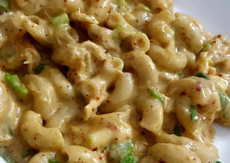 Steps to Prepare Any-night-of-the-week Creamy Macroni &amp;amp; Cheese