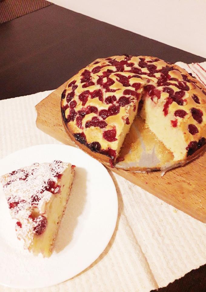 Meggyes piskóta 🍒 recept fotója