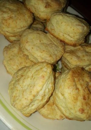 Una foto de SCONES DE QUESO Y CREMA Deliciosos 🤤