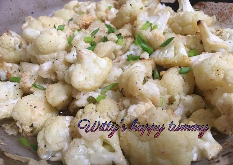 Oven-Roasted Cauliflower with Garlic, Olive Oil and Lemon Juice