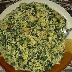 Indo mie with spinach A picture of Indo mie with spinach.