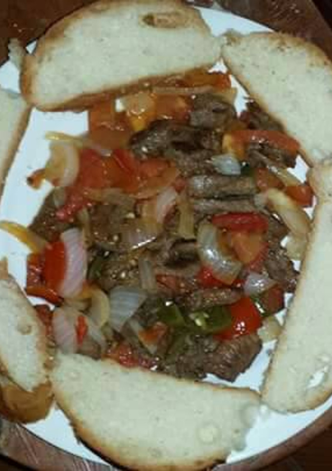 Una foto de Bisteces a la mexicana