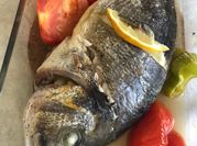 Una foto de estofado de pescado