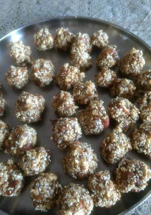 A picture of Dryfruits ball.