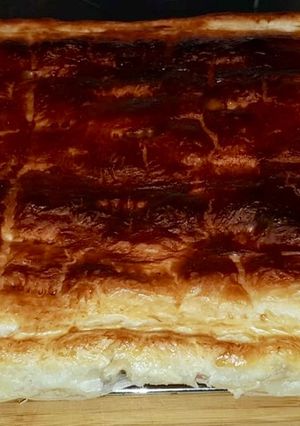 Una foto de Empanada suave de bechamel con sorpresa