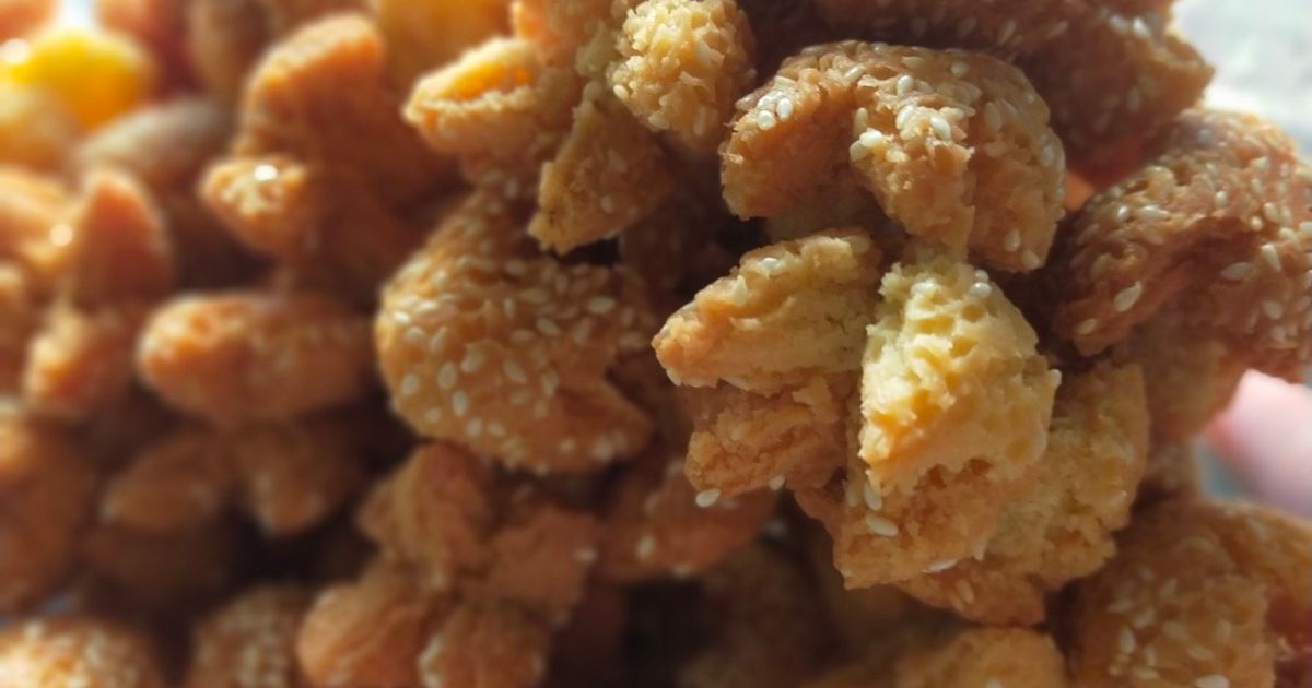 Onde-onde tersenyum