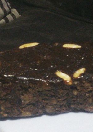 A picture of Christmas Cake with Almonds.