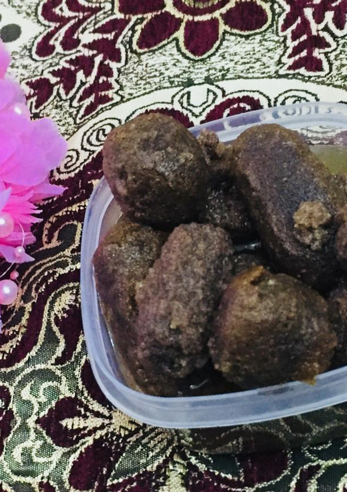ராகி குலாப் ஜாமூன்  (கேழ்வரகு குலாப் ஜாமூன்) செய்முறை முக்கிய புகைப்படம்