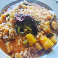 A picture of Snake Gourd Sambar.