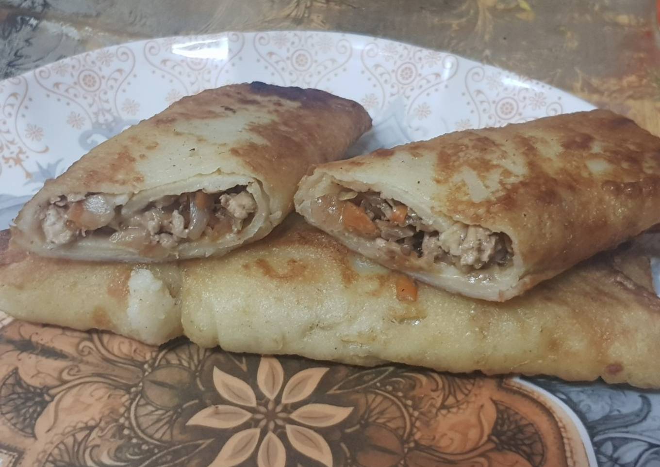 Chicken vegetable German cheese Rolls