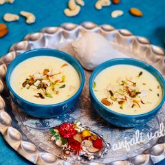 A picture of Rice kheer.
