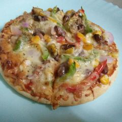 A picture of Rajma Veg Pizza.
