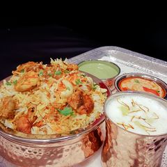 A picture of Hyderabadi Prawn Biryani!.