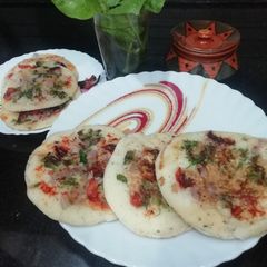 10-minutes Instant Suji Uttapam A picture of 10-minutes Instant Suji Uttapam.