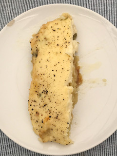Una foto de Pastel salado de bacalao y patatas a lo pobre